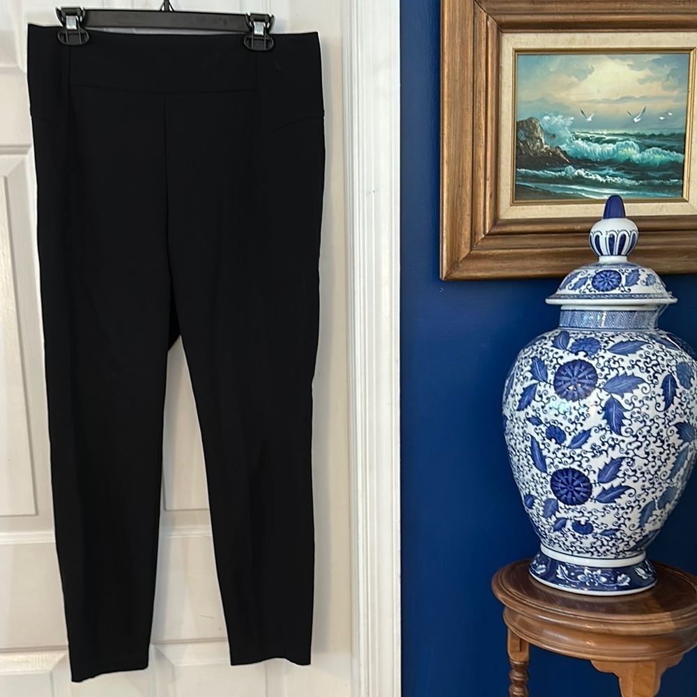 Lafayette 148 Flat Front Non Wrinkle Pull On Polyester & Spandex Ankle Pants